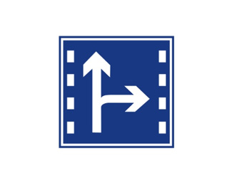 直行和右转合用车道标志